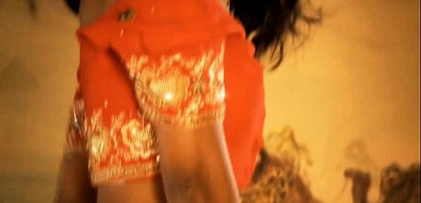  Amazing Bollywood Babe Dancer Is A Tease